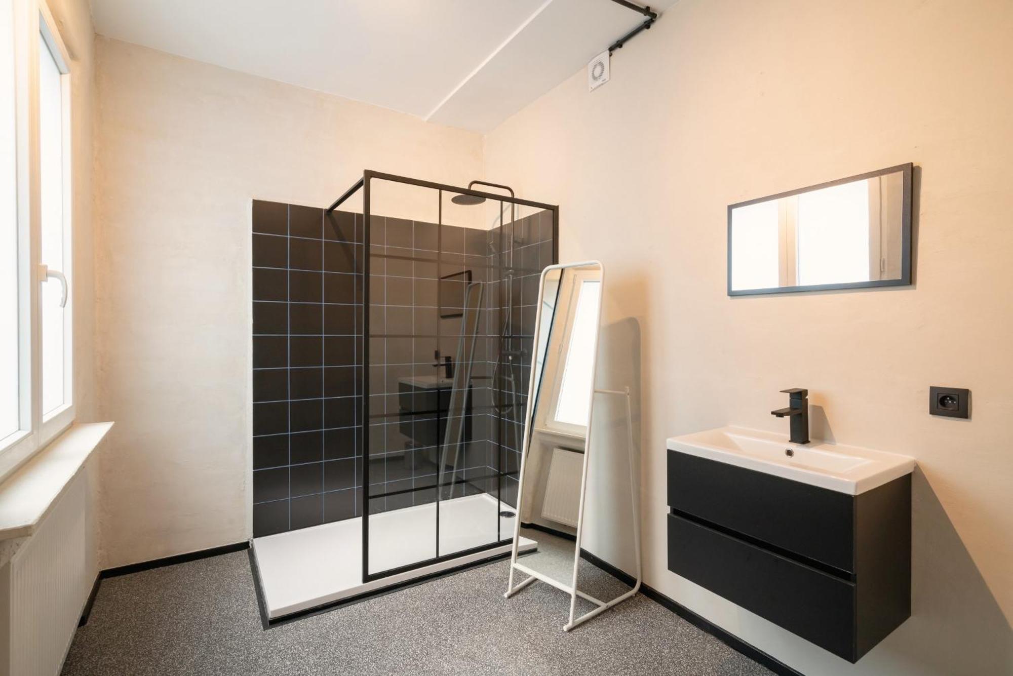 Charming And Spacious Apartments In The Heart Of Antwerpen Eksteriør bilde